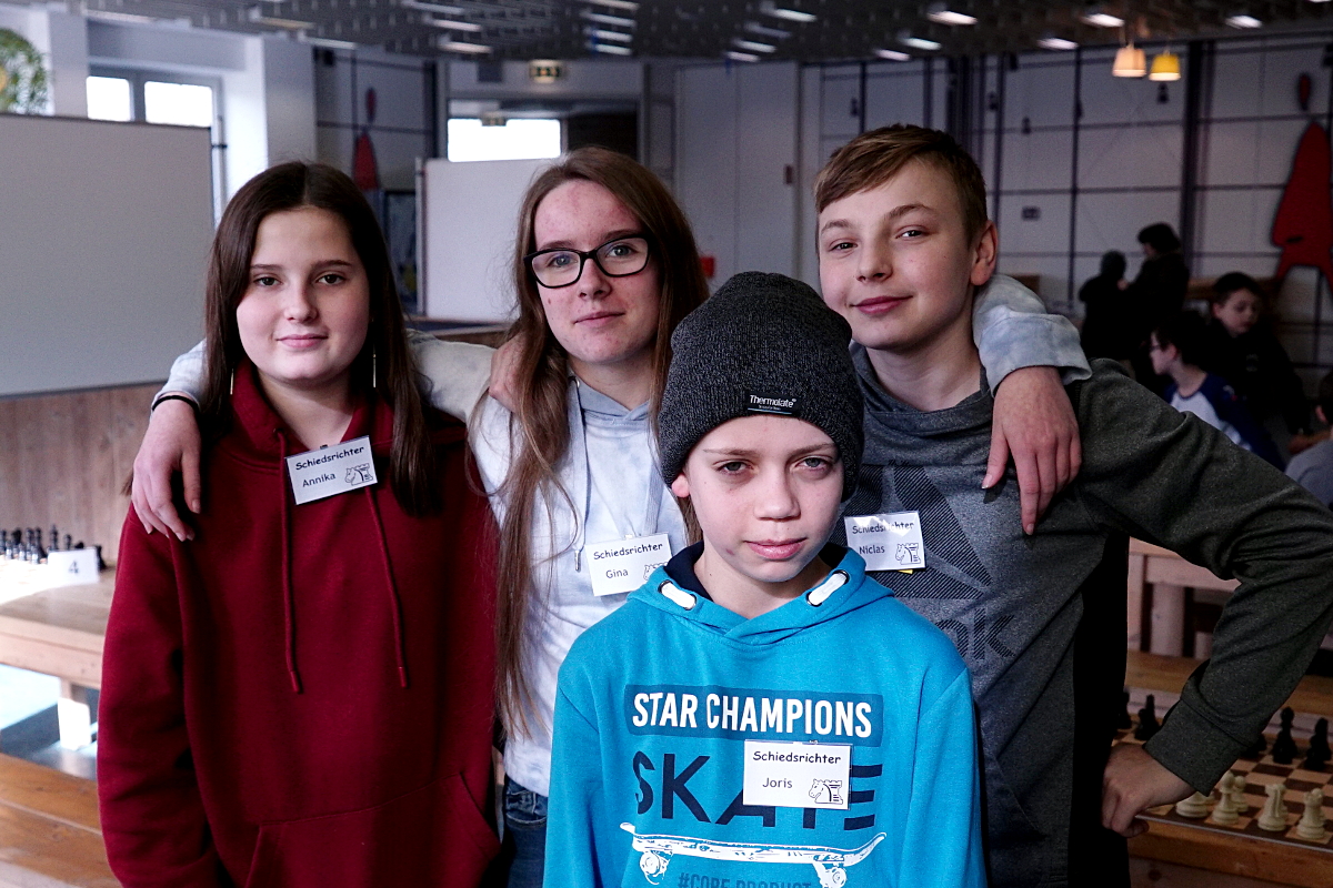 bjem 2020 u10 u12 03 web